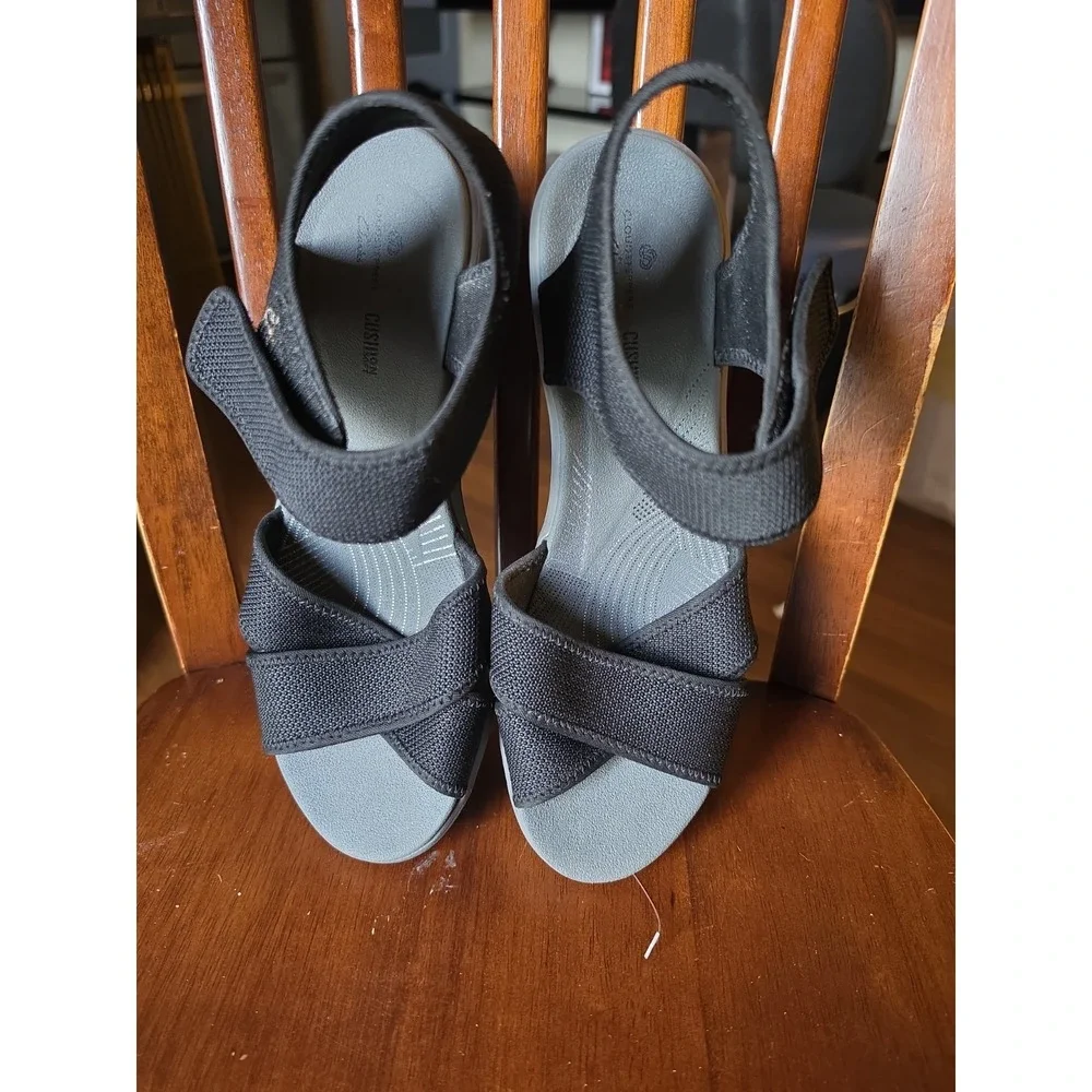 Clarks Collection Comfort Wedge Sandals Size 9.5 Black Stretch Straps